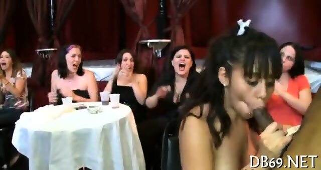 Salacious Blowjob Party