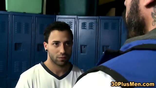 Muscle Bear Fucks Asshole