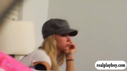 Brunette Girl Gives Head And Gets Her Twat Railed On The Bed