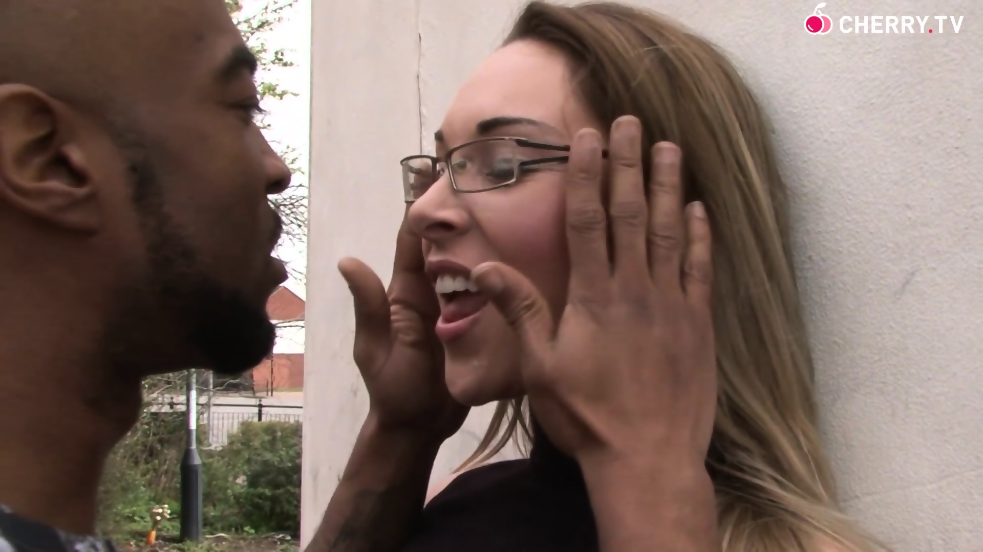 Interracial Public Fuck Slut Takes Black Cock