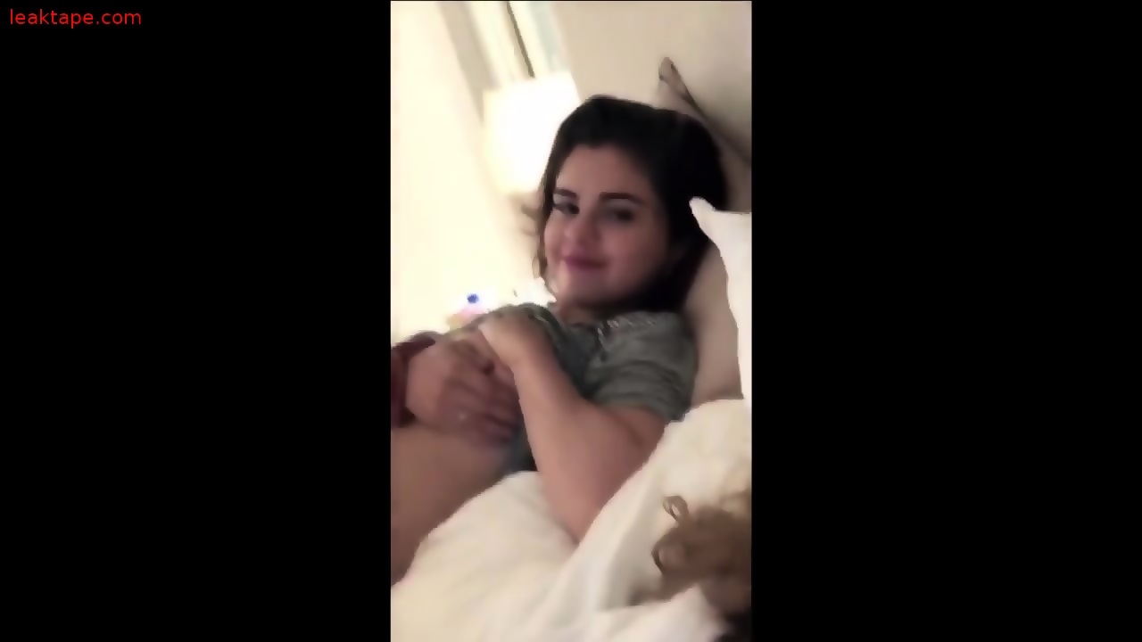 Selena Gomez Leaked Topless And Nude Sex Tape Watch Free Eporner 