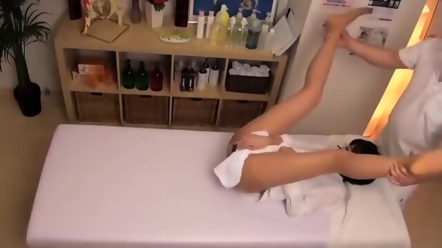 A Gift For Her Booty - Full Video On