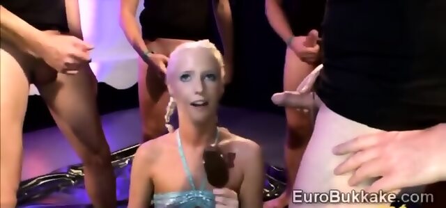 Beautiful Blondie Goes Horny As Hell With Golden Rain