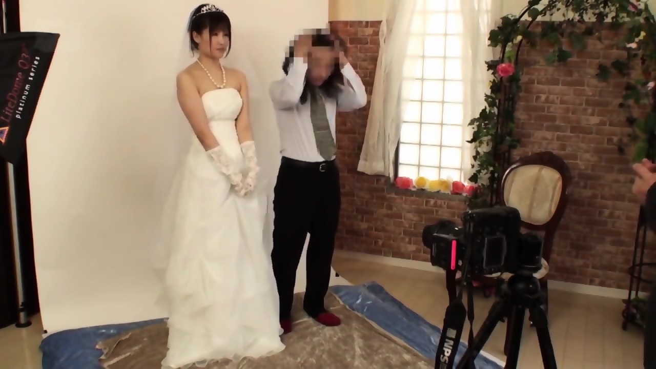 CLUB-181 At The Pre Wedding Photo Studio The Bridegroom Waits In The Side Room While His Bride Is 4 HD FREE PORN SEX ASIAN 2018 photo picture