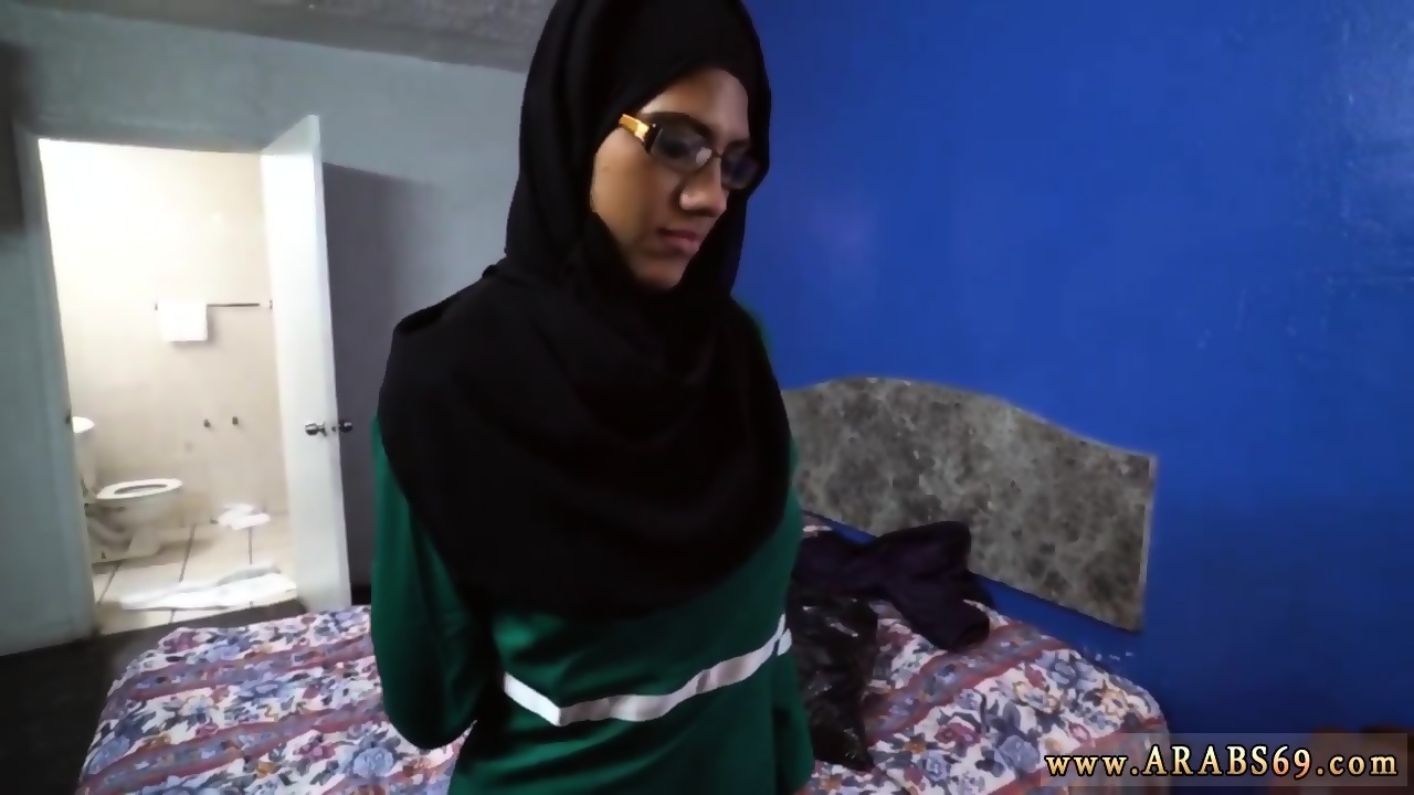 Arab Sex Scandal Muslim Car Desperate Arab Woman Fucks For Money