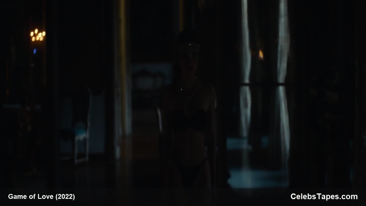 Alma Noce Nude Topless, Bella Thorne Sexy - Bella Sexy - EPORNER