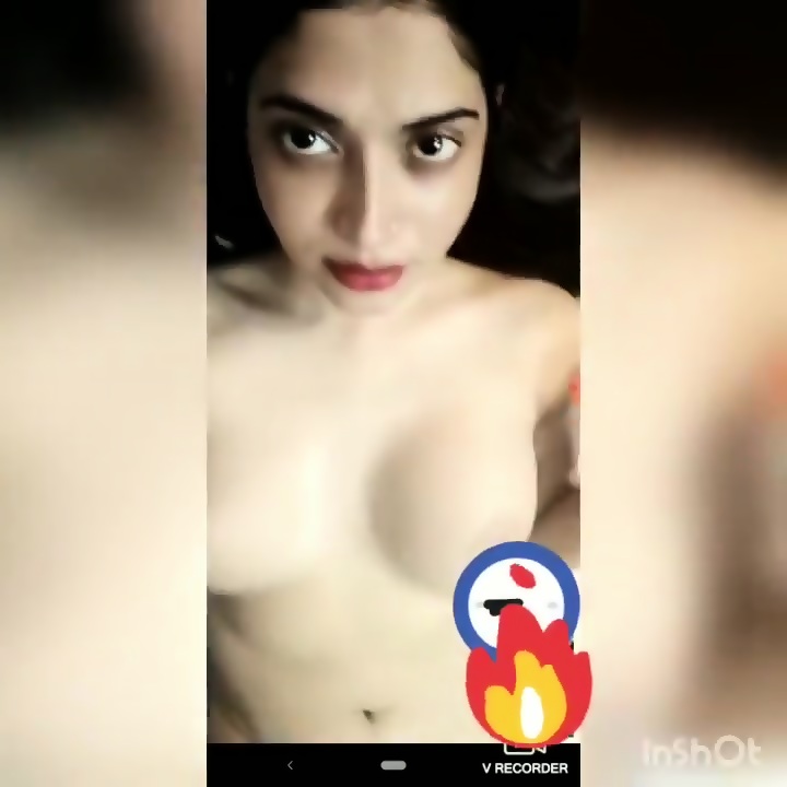 Beautiful Indian Brunette Fuck Vedio - Beautiful Indian Girl Sexy Nude Show For Bf - Show Gurl - EPORNER
