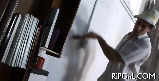 Guy Bangs Ass Of Cutie