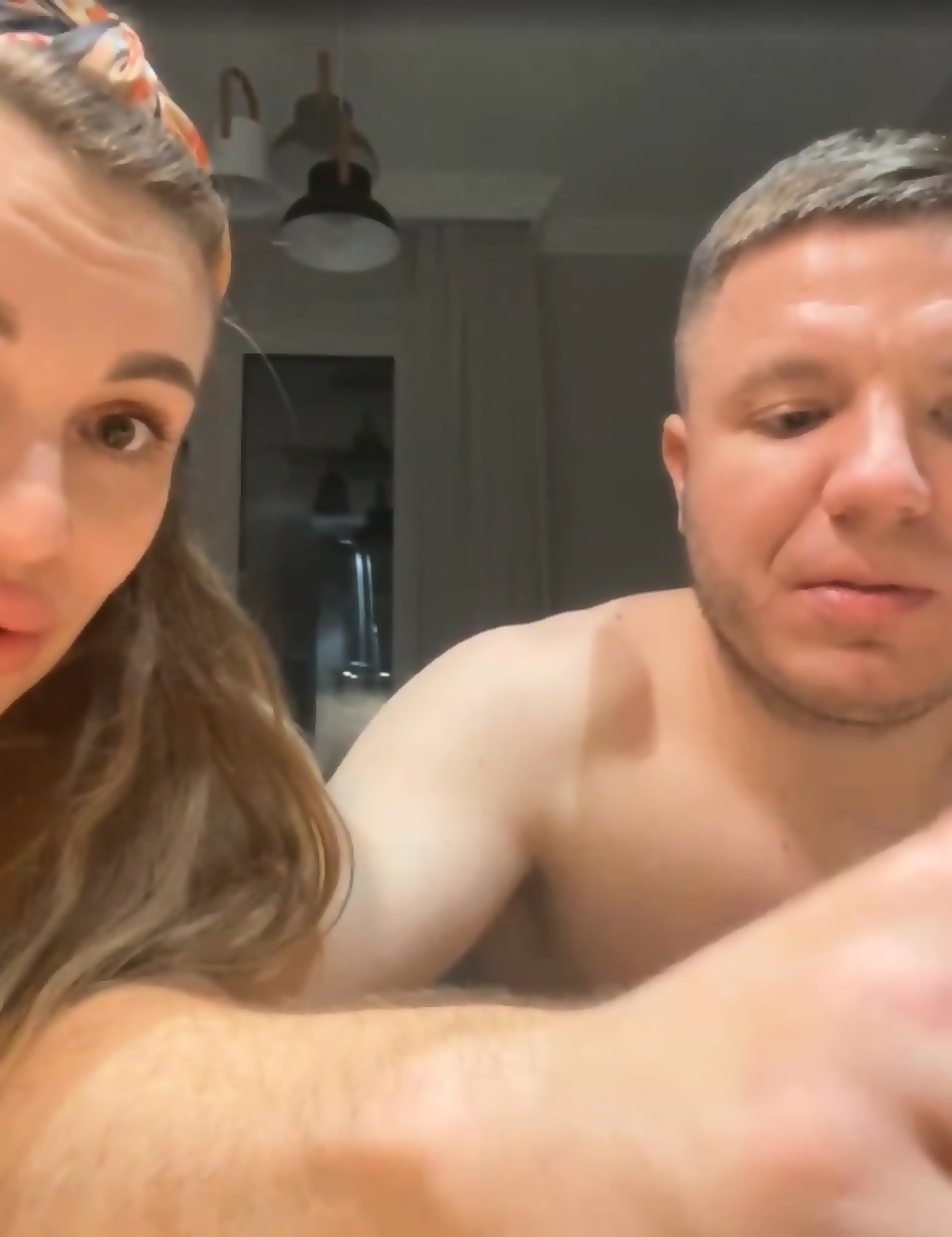 Hot Russian Couple Taking Cocaine LIVE On Camshow.