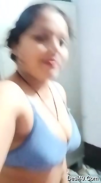 Desi Randi Bhabhi Show Her Big Boobs In Front Of Camera Eporner 