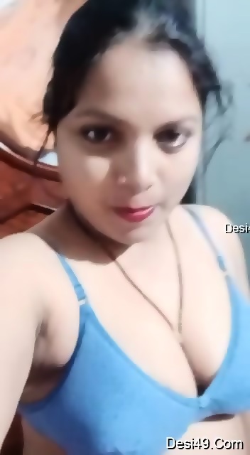 Desi Randi Bhabhi Show Her Big Boobs In Front Of Camera Eporner 