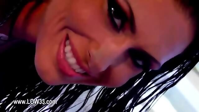 True Incredibly Glamour Lezz Love