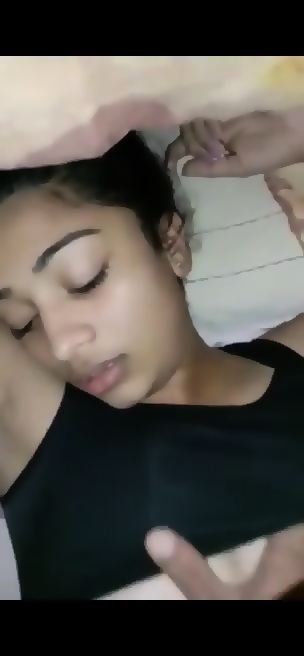 Indian Girl Ko Daaru Pila Ke Nashe Ki Haalat Me Maje Se Choda Ko Ko 