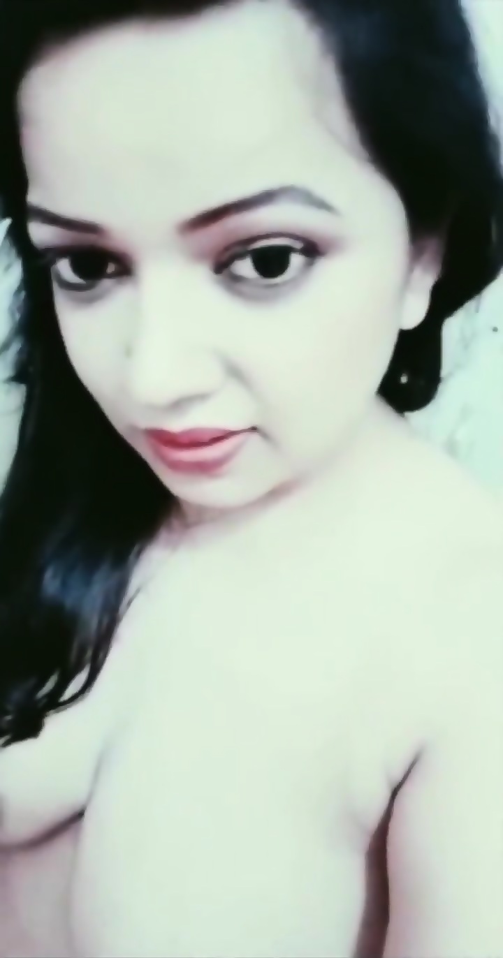 Horny Chandigarh Randi Bhabhi Record Her Nude Video image pic