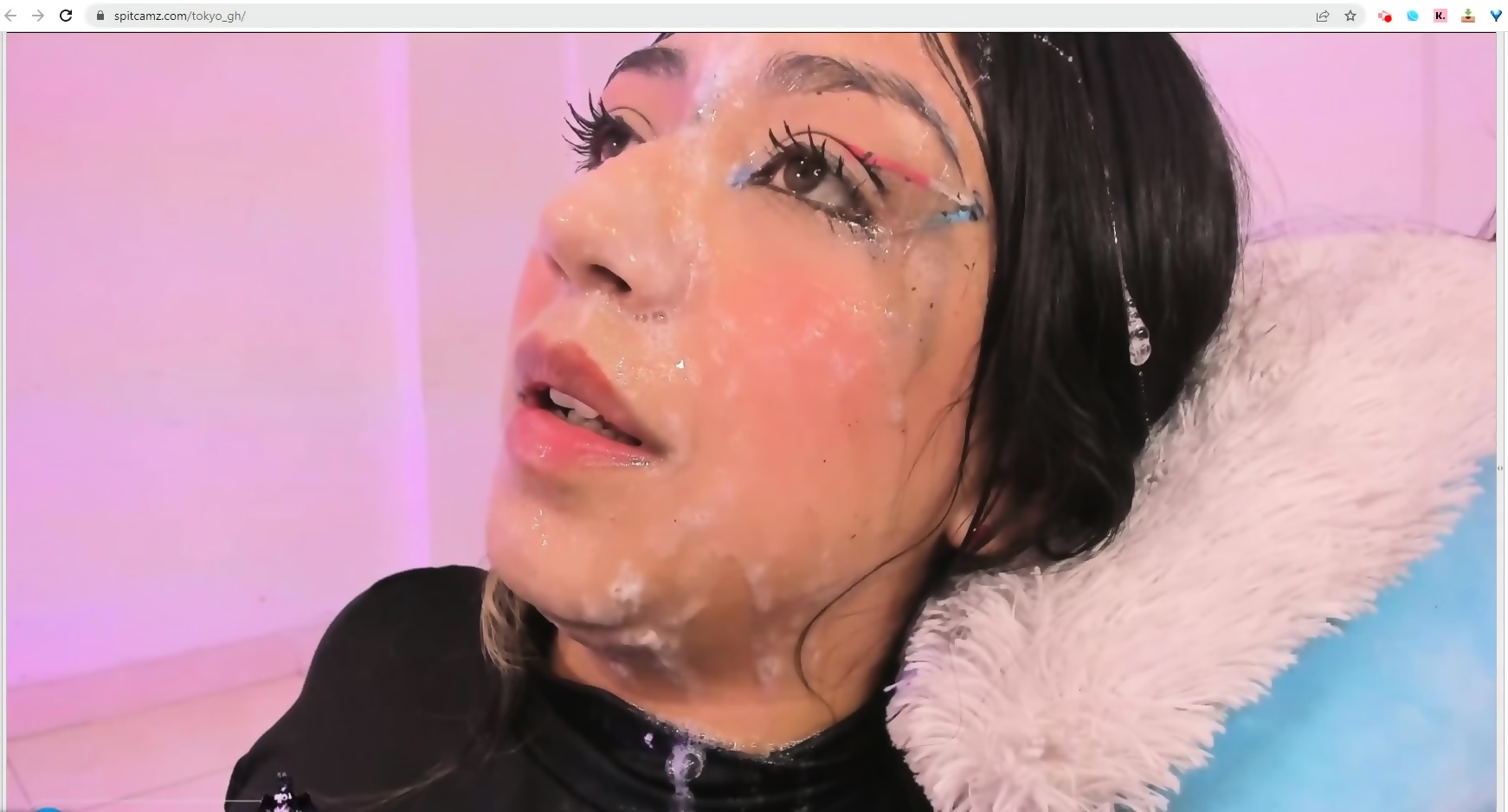 Latina Coverd In Globs Of Her Own Spit - EPORNER