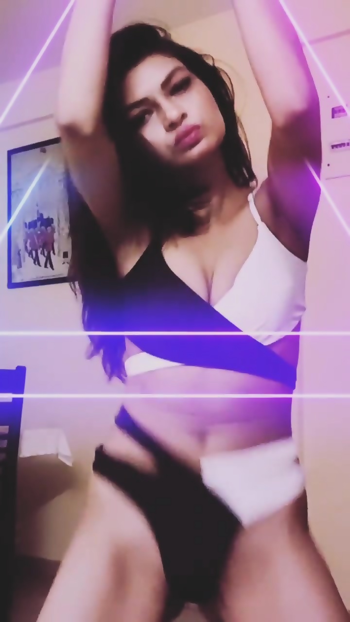 Lily Kamini - Sexy Model Kamini Chauhan - EPORNER