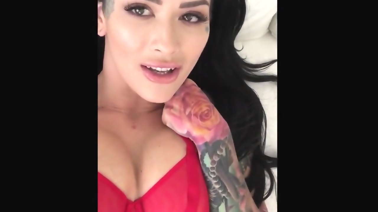 Katrina Jade Insta
