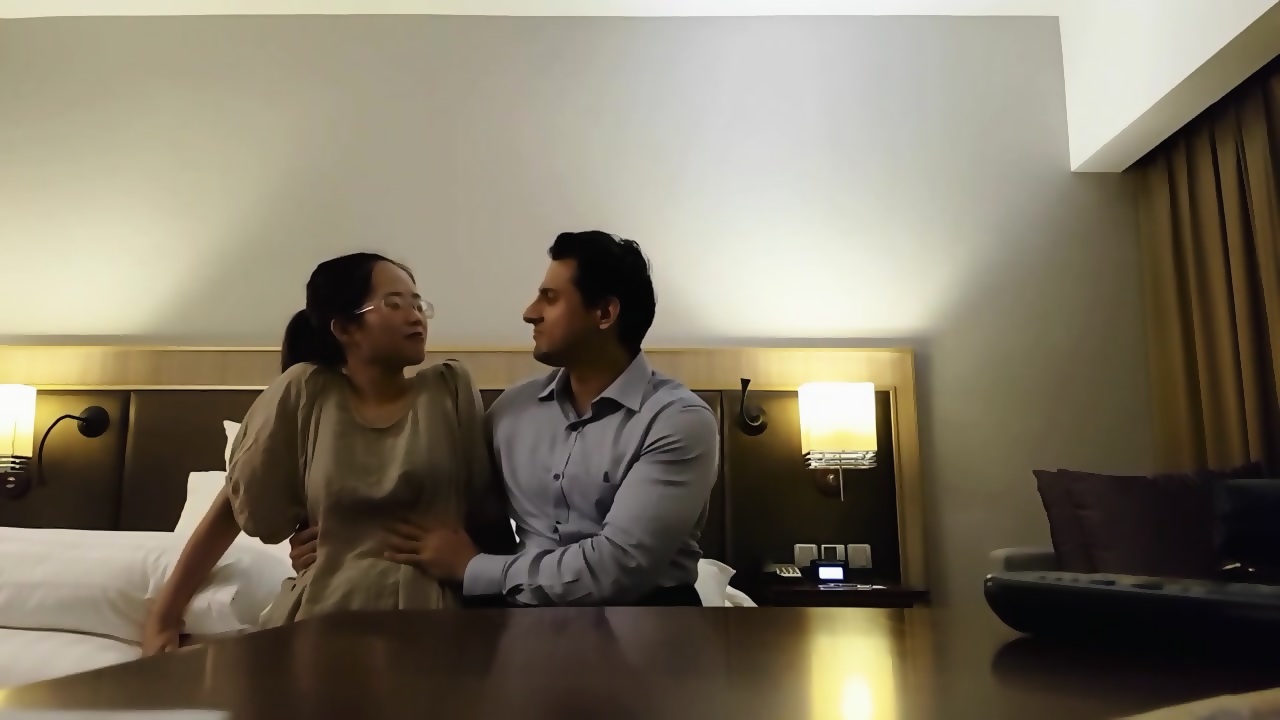 Asian Girlfriend Receives Piss And Swallows Cum After Sex
