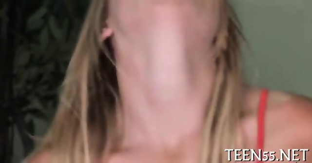 Teen Tries Her Biggest Dick Ever