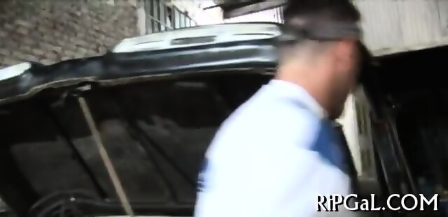 Guy Bangs Ass Of Cutie