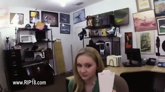 Amateur Girl Banged By Horny Fucker