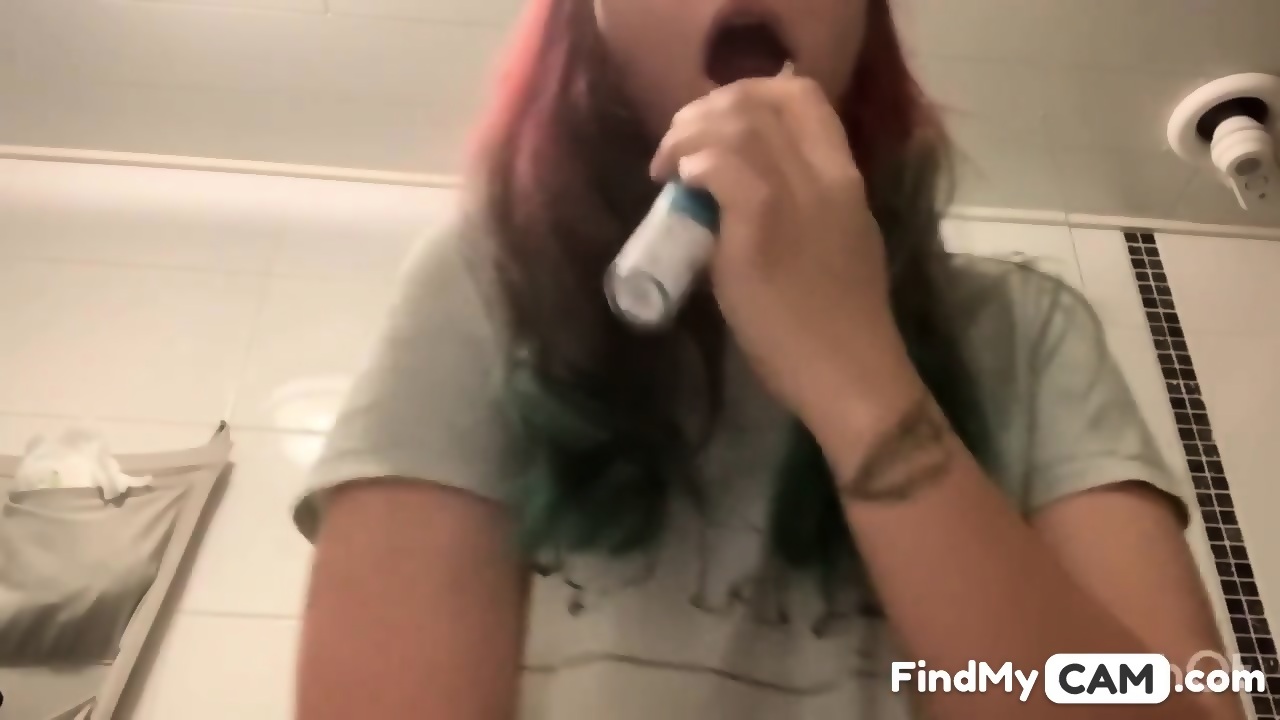 Pink Pussy Cums In The Morning While Brushing Her Teeth,what Is She Doing? 
