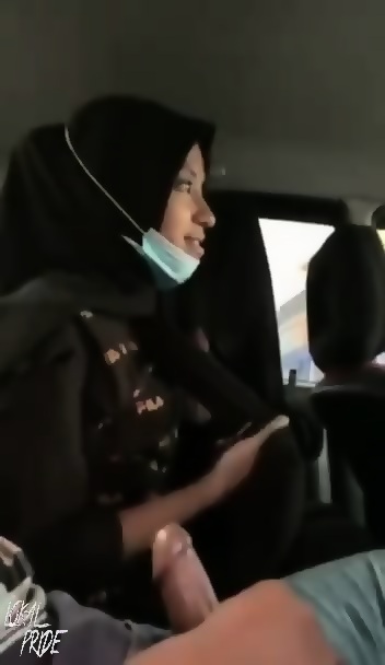 Bokep Rianti Hijab Suce Dans La Voiture - EPORNER