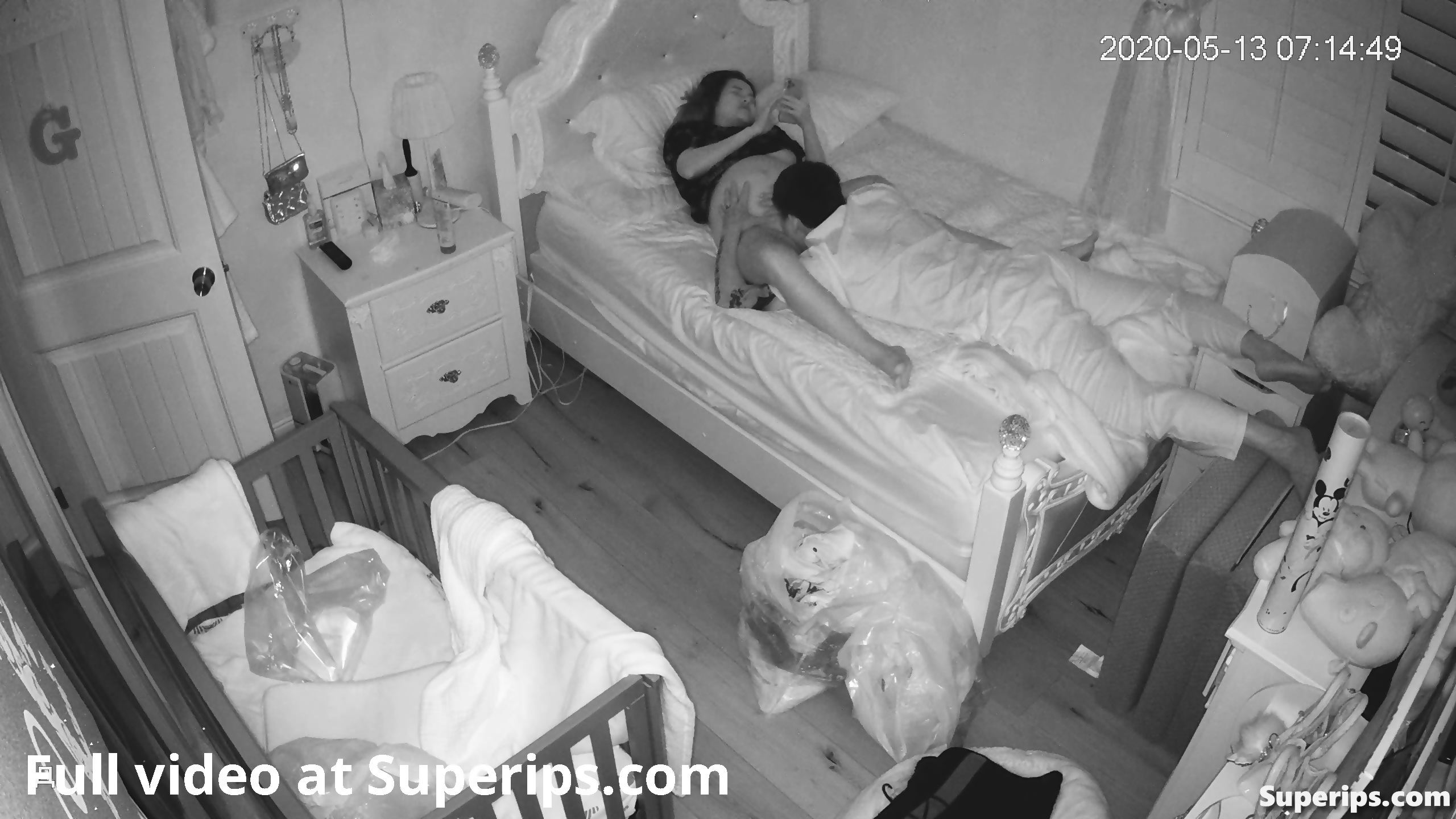 Mom daughter ipcam 