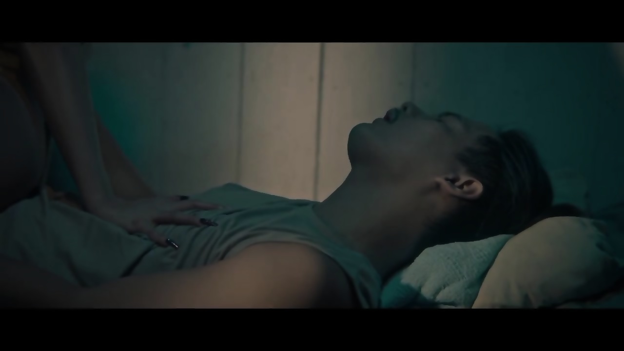 MARLBOROQUEENSEX - SCENE HOT (ARARO S01E01 2023)